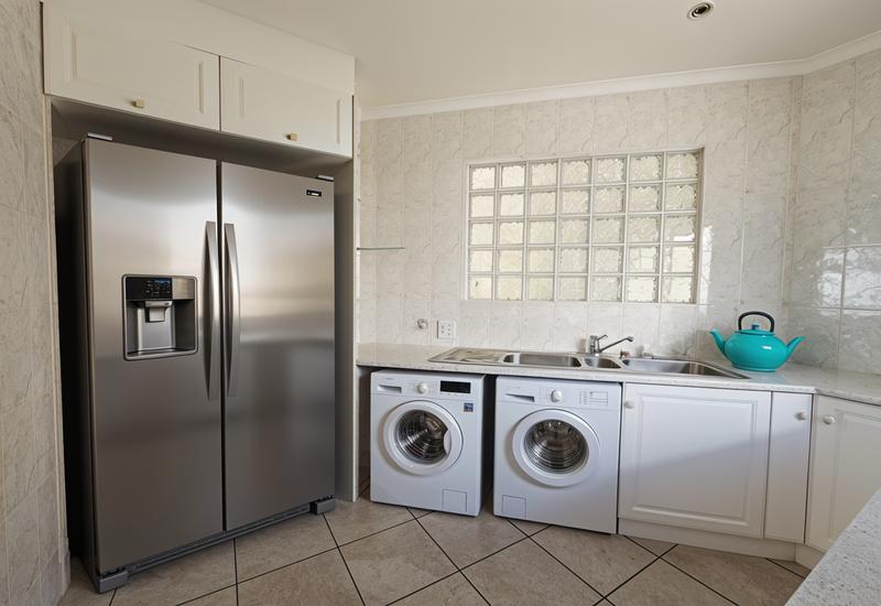 4 Bedroom Property for Sale in Middedorp Western Cape